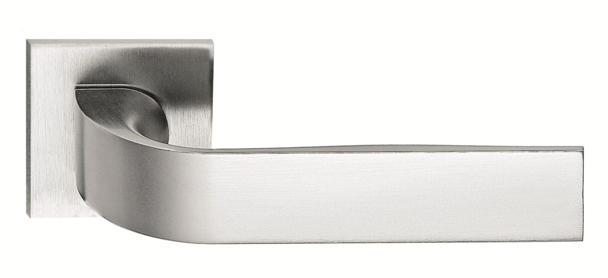 PAAR DEURKLINK EIDOS 630 50-QT/ CHROOM SAT (CS) zonder BB